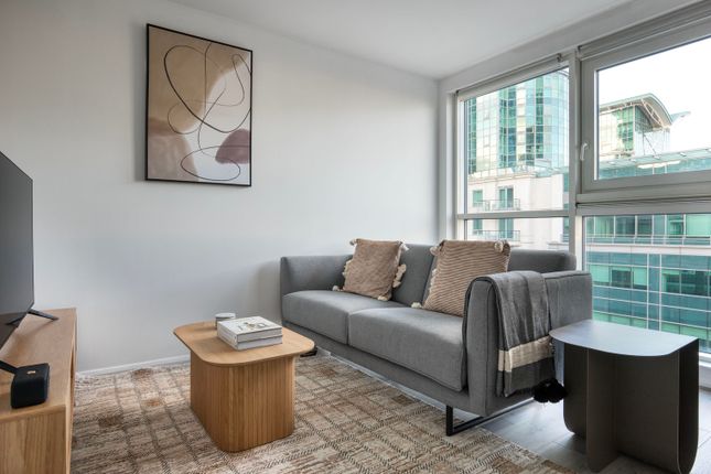 Thumbnail Flat to rent in Vauxhall, London