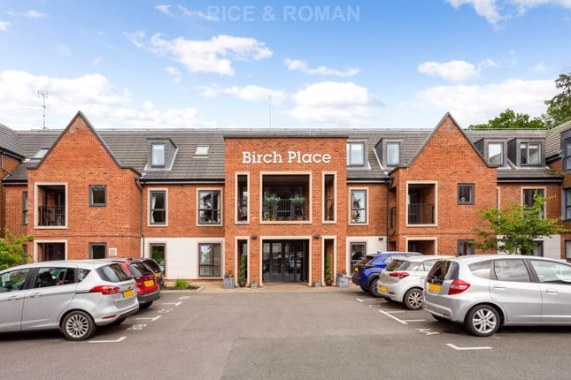 Flat to rent in Birch Place, Crowthorne