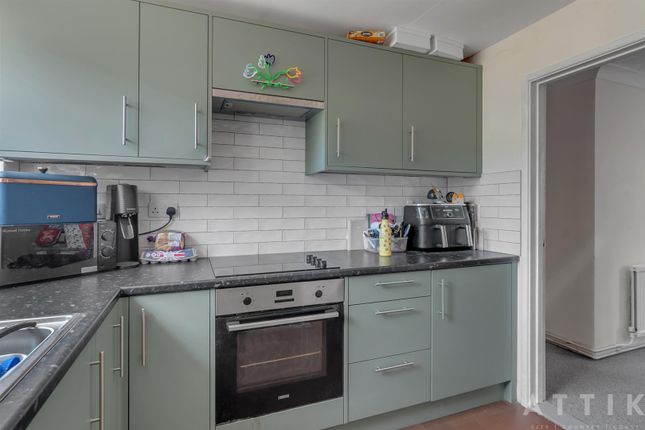 19, Oak Green, Halesworth photo 3