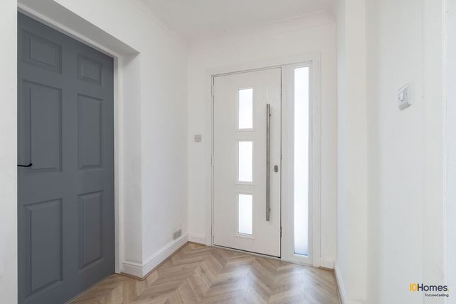 4, Sunnyfield Road, Manchester photo 2