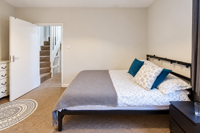 14 St Anns Avenue, Leeds photo 4