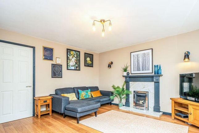 3, Eavestone Grove, Harrogate photo 3