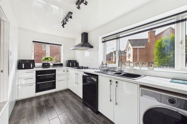34, Bradford Road, Wakefield photo 4