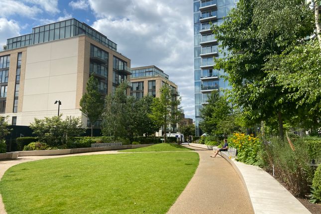 Flat for sale in Lillie Square, Earls Court