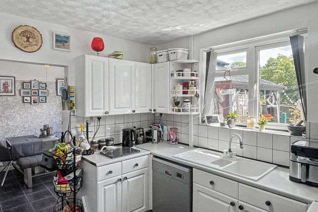3, Ashdown Road, High Wycombe photo 2