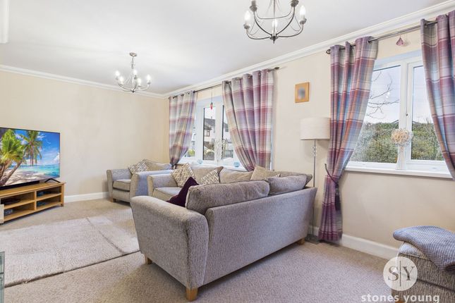5 Hollies Close, Blackburn photo 4