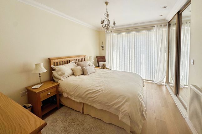 29 Crymlyn Parc, Neath photo 2