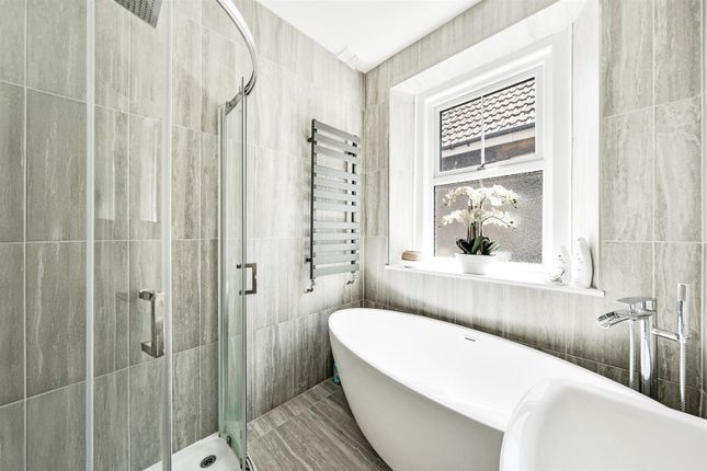 Bathroom.Jpg
