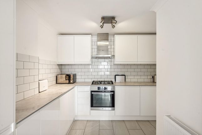 Flat for sale in Free Trade Wharf, London