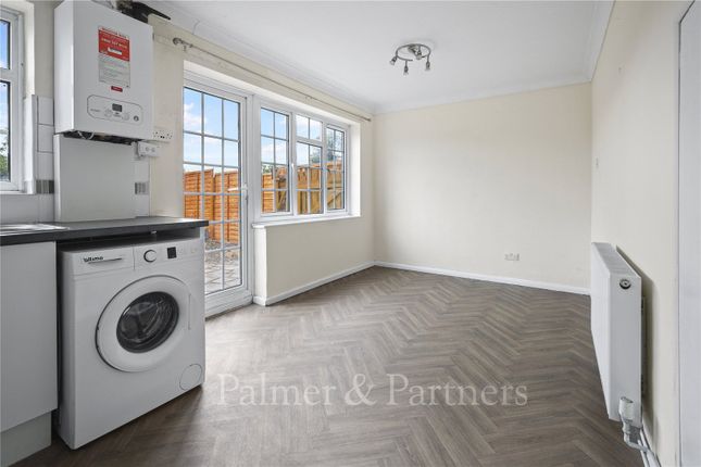 11, Leam Close, Essex photo 5