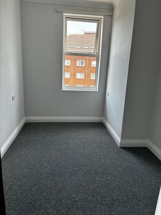 24, Carlton Court, Bournemouth photo 2