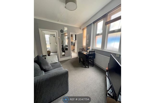 Thumbnail Flat to rent in Muswell Road, London
