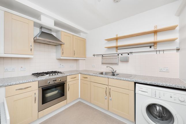 Flat 18, 81, Tarling Street, London photo 4