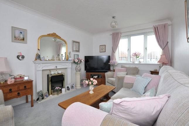 6, Howards Court, Whitby photo 2