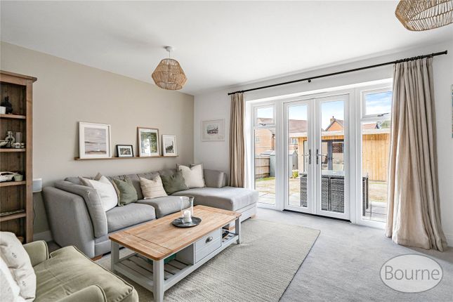 2, Ridges Rise, Camberley photo 2