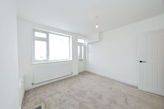 24, Ridgeway Lane, Mansfield photo 4