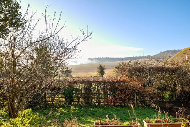 48 Coombe Crescent, Pulborough photo 2