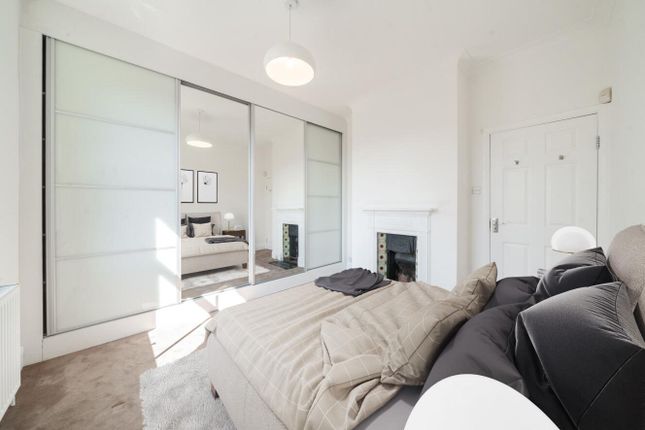 First Floor Flat, 83, Felsham Road, London photo 2