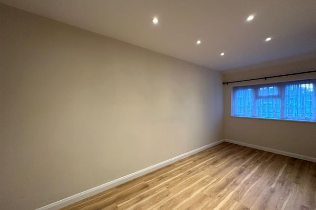 Detached house to rent in Wells Avenue, Canterbury