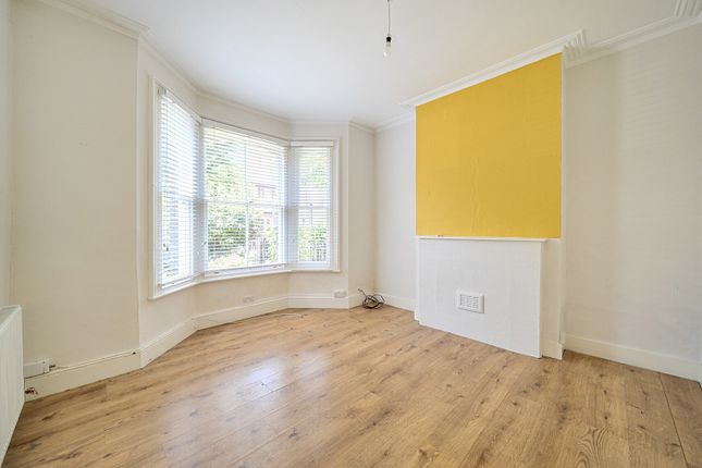 72, Tennyson Street, London photo 2