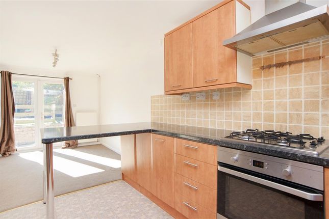 7, Woodside Avenue, Chartham photo 3