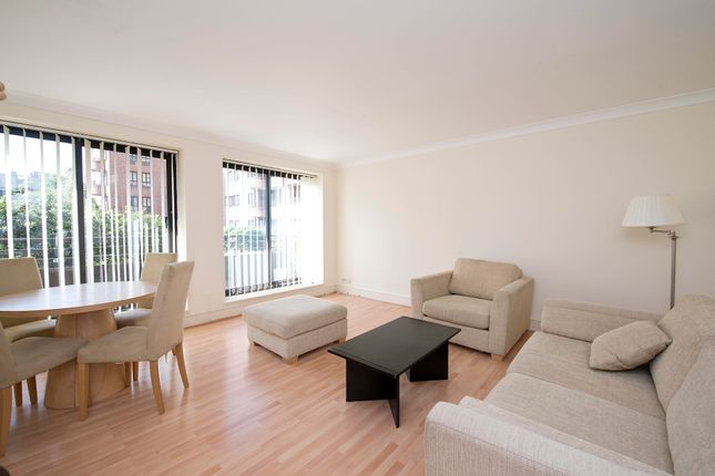 1 bed flat to rent in Pembroke Road, Kensington, UK W8