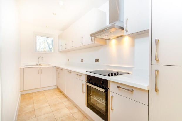Thumbnail Flat to rent in Lewis Road, Sutton