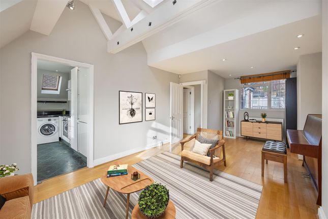 Flat for sale in Finchley Road, South Hampstead