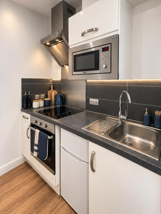 Flat 14, 142B Charles Street, Leicester photo 2