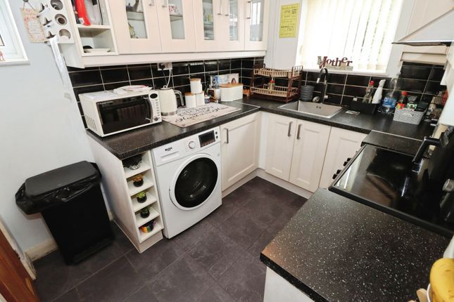 80, Home Orchard, Bristol photo 4