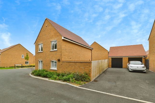 7, Brancaster View, Hertfordshire photo 2