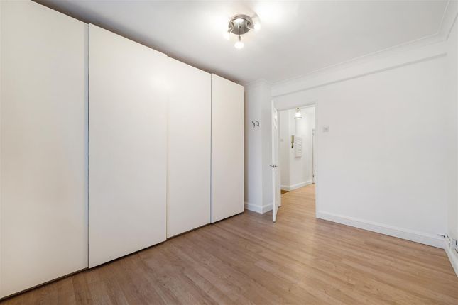 Flat for sale in Markham House, Kingswood Estate, West Dulwich