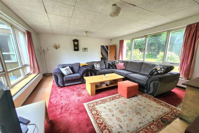 33 Lyons Lane, Warrington photo 2