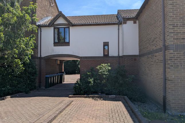 62, Warren Way, Barnham photo 4