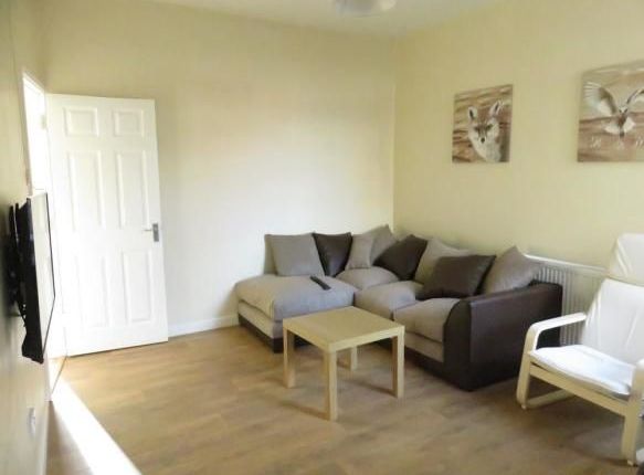 Bed 1, 28 Mallow Road, Liverpool photo 4