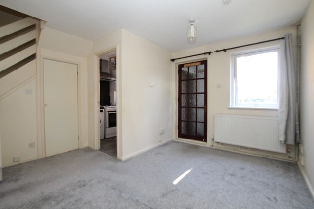 26, Kenilworth Close, Crawley photo 4