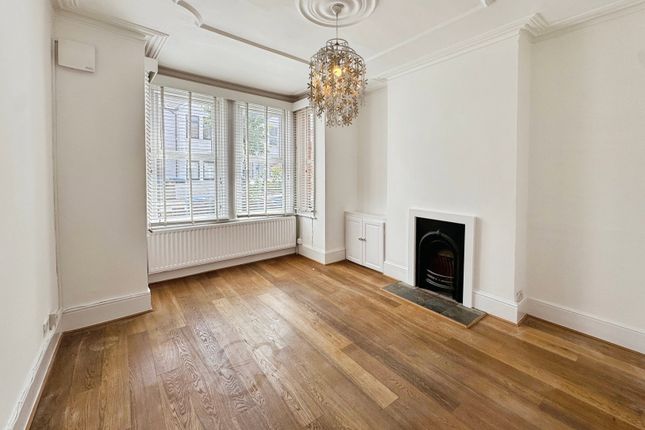 GFF 15, Balmoral Road, London photo 2
