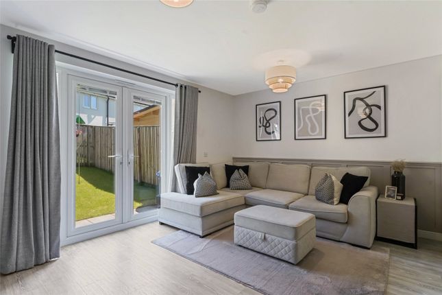 12, Elder Drive, Moodiesburn, Lanarkshire photo 4