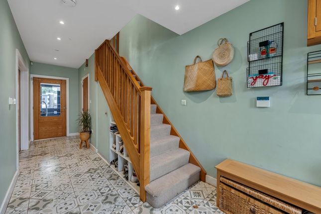 9A, Chippenham Road, Marshfield photo 2