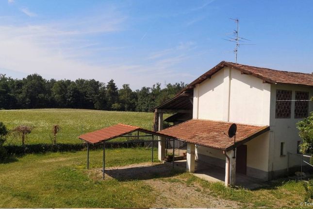Thumbnail Property for sale in 21040, Vedano Olona, Italy