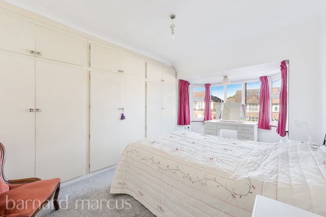 60, Ravensfield Gardens, EPSOM photo 4