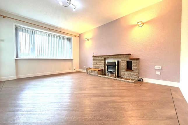 98 Openshaw Drive, Blackburn photo 4