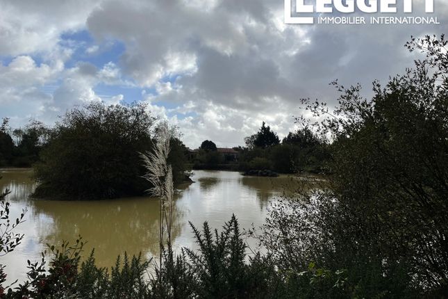 Villa for sale in Grosbreuil, Vendée, Pays De La Loire