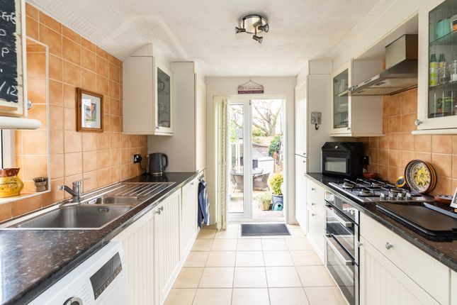11, Myrtle Road, Dorking photo 2