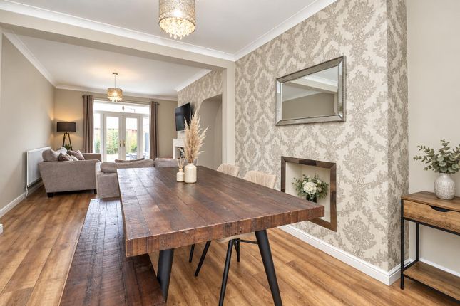 18, Weston Crescent, Stockton-On-Tees photo 3