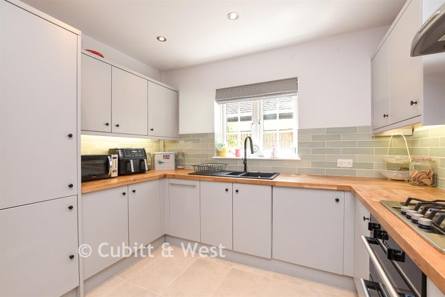 2, Fox Lane, Reigate photo 3