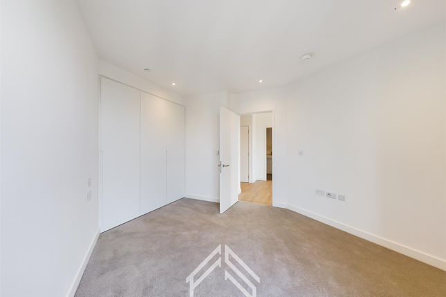 1 Ashley Road, Tottenham Hale photo 3