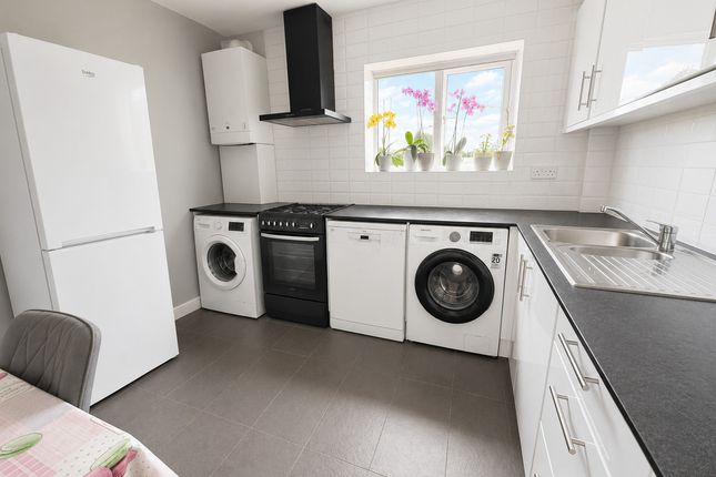 25a, Collier Row Road, Romford photo 2