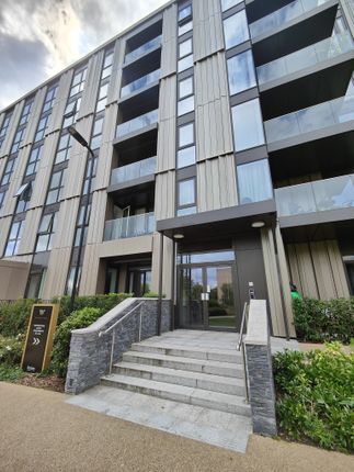Flat for sale in Hartingtons Court, Woodberry Downs