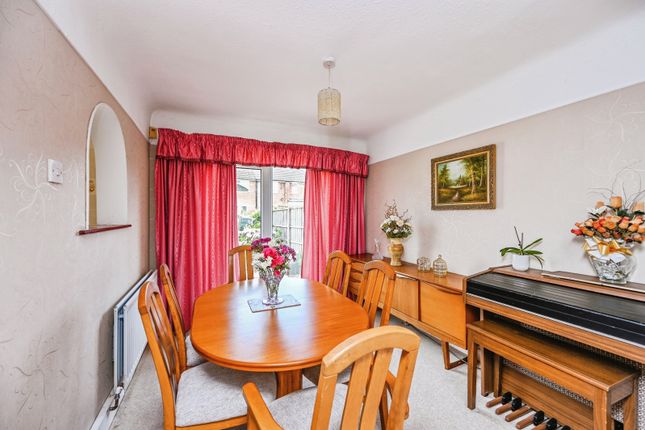 12, Parkfield Grove, Merseyside photo 4